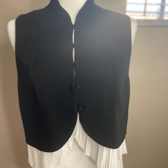 Leo vest black and ivory - Picture 2 of 4